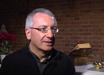 Mons. D'Ascenzo domani sarà vescovo: «La Chiesa ha il dovere di dare una speranza concreta ai giovani. Trani? Vi porto già nel cuore»