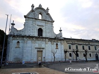 San Domenico, chi paga l'impalcatura tenuta sulla facciata? Via al braccio di ferro fra Comune di Trani e Fondo edifici di culto
