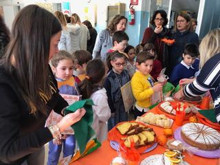 Alla “Festa dell’arancia” alla Papa Giovanni XXIII di Trani gioia e solidarietà