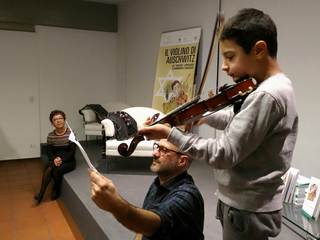 Conclusa al Polo museale di Trani la manifestazione “Il violino di Aushwitz”: la Shoah raccontata a tremila bambini
