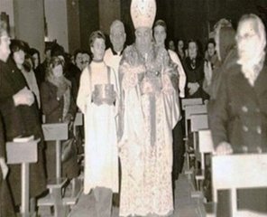 VIDEO. Trani religiosa, la festa dei quarant'anni della parrocchia degli Angeli Custodi