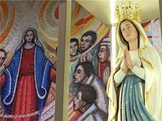 VIDEO. Trani religiosa, Spirito Santo in festa con l'arcivescovo per l'incoronazione della Madonna di Lourdes