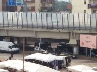 Contraffazione e mancato rilascio di scontrini: Guardia di finanza in azione fra le bancarelle del mercato di Trani