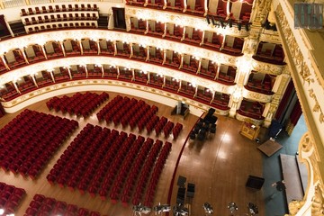 Anche i ragazzi della “Rocca-Bovio–Palumbo” di Trani al Petruzzelli