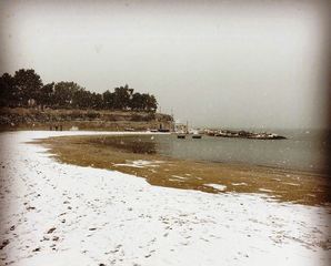 Scuole di Trani, forse, chiuse anche domani. Intanto, spargisale in azione per contrastare neve e ghiaccio