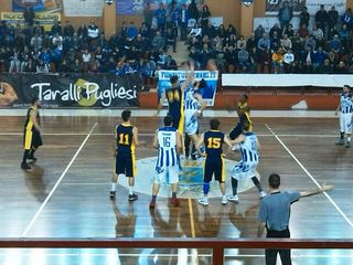 AGGIORNATO. Fortitudo da urlo: batte 68-59 un signor Taranto e strizza l'occhio alla C silver. Juve ok con Foggia