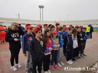 Anche i bambini di Trani spingono gli azzurrini del rugby all'impresa: Italia-Scozia 45-31
