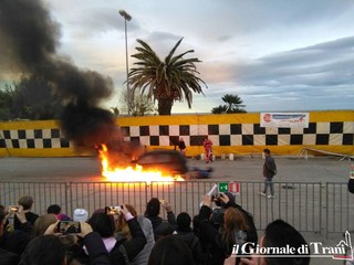 A Trani le incredibili evoluzioni degli stuntman nello «Show monster truck»