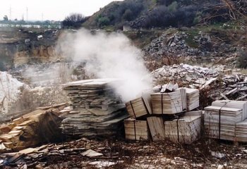 Cava fumante o cosa altro? Dopo Trani, proteste anche ad Andria: «Non respiriamo da due giorni»
