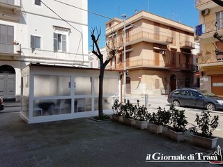 Dehor a Trani, il primo realizzato dopo il regolamento è fuori norma: sanzionato dalla Polizia locale