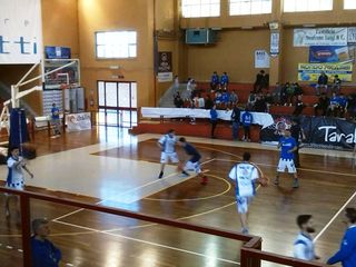 AGGIORNATO. La Fortitudo si perde sul più bello: Brindisi sbanca Trani dopo un supplementare. Juve Trani facile a Calimera