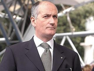 Salvarono donna segregata in casa: dopo otto anni, riconoscimento a tre poliziotti del Commissariato di Trani