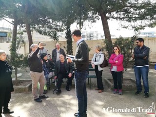 Trani, Bottaro e Di Lernia vanno in largo Goldoni e s'impegnano: «Noi faremo la nostra parte, ma voi aiutateci»