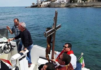 Crocifisso di Colonna senza fuochi, né banda, Lima (Fdi Trani): «Giù le mani dalle tradizioni»