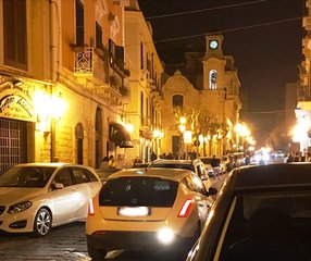 Trani e le cronache da via Mario Pagano, là dove la notte tutto è concesso