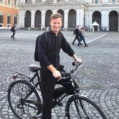 Dottore in Diritto canonico: per don Natale Albino, di Trani, continua il percorso di formazione presso la Santa Sede