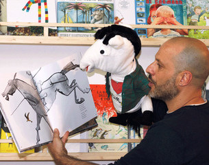 «Se fai leggere i piccoli, sei grande»: alla libreria Miranfù, di Trani, il Premio Andersen 2018