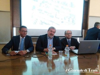 Emiliano a Trani: «Sull'ospedale vi garantisco il rispetto degli accordi e la certezza dell'urgenza. I tempi saranno serrati»