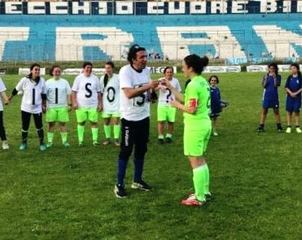 Il gol a porta vuota dell'allenatore del Trani: oggi, ai Fatti vostri, la richiesta di matrimonio al capitano diventa di dominio nazionale