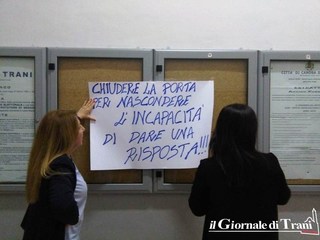 Non solo «accesso chiuso».  Merra e Barresi rincarano la dose sul Comune di Trani: «C'è anche disparità di trattamento tra i dipendenti»