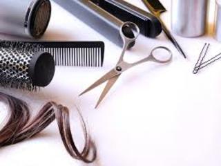 Acconciatori, deroga del sindaco di Trani: oggi, Festa della Repubblica, possono aprire