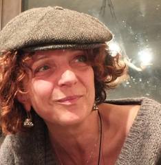 Emma Saponaro presenta il suo nuovo romanzo a Trani: appuntamento, oggi, a La biblioteca di Babele