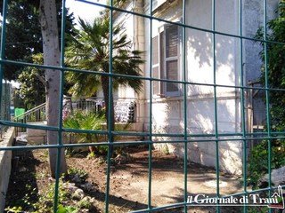 Ospedale di Trani, occupata l'ex residenza delle suore: dentro, la stessa famiglia che era già penetrata a Villa Seggettaro