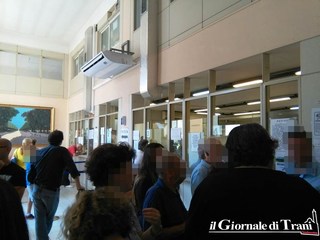 Amet Trani, attivi due sportelli su quattro: forti disagi fra gli utenti