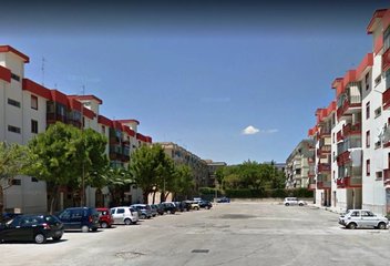 Trani, 90enne finisce in ospedale e gli occupano la casa: «Lui è solo, noi siamo tanti»