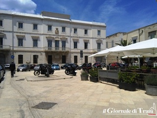 Trani, moto di rabbia: centauri sulla piazza vietata ai disabili