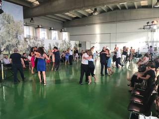 Milonga nel frantoio: gran successo per lo spettacolo del Festival del tango presso Oro di Trani