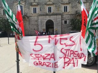 Dipendenti della Provincia di Barletta-Andria-Trani senza stipendio da mesi, Marzano: «Umiliante per i lavoratori»