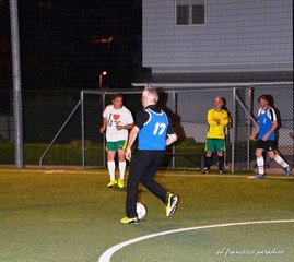 «Don Leonardo» come padre Brown: al Jobel, il vescovo di Trani celebra messa e poi scende in campo. E sbaglia, anche, il rigore decisivo
