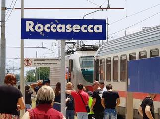 Treno investe mucca e rischia di deragliare: arrivano a Trani con quattro ore e mezza di ritardo