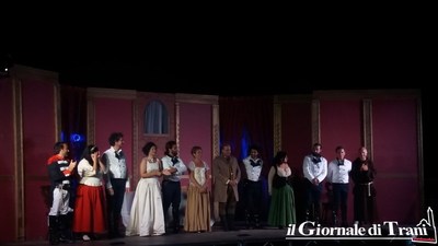 «Racconti tra gli ulivi», la Compagnia dei Teatranti incanta Santa Geffa