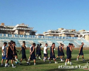 L'erba dello stadio torna agibile: il raduno del Trani domani al Comunale