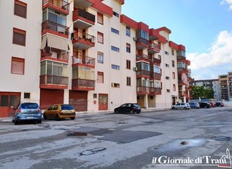 Via Olanda, vince la rassegnazione: il nonnetto di Trani rinuncia all'alloggio. Dopo lo sgombero, sarà riassegnato da Arca al primo degli aventi diritto