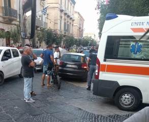 Auto investe bambino nel pieno centro di Trani: solo tanto spavento, ma ferite lievi