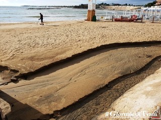 Trani, il dramma in mare diventa della solitudine: l'anziano bagnante resta in prognosi riservata e non ha ancora un nome