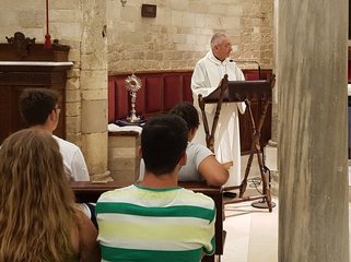 Il vescovo di Trani ai giovani: «Vi voglio ascoltare, il sinodo è un prepararsi alla vita»