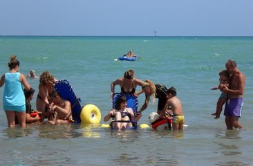 Dalla Regione 270mila euro ai Comuni costieri per rendere accessibili ai disabili le spiagge. Un'opportunità per Trani