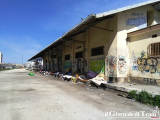 Trani, «Residence stazione» con vista binari: sempre troppo rischio per i bimbi che giocano