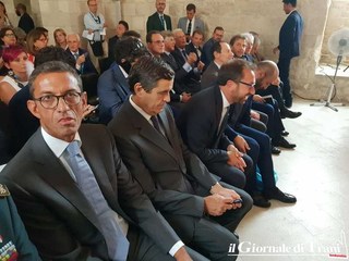 Bonafede a Trani, assist per Bottaro: «Visto? Qui si lavora insieme con insieme con successo, mentre a pochi chilometri da noi c'è il caos»