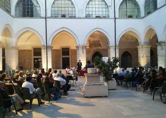 Dialoghi di Trani, Annalena Benini ad Andria: «La scrittura o la vita»