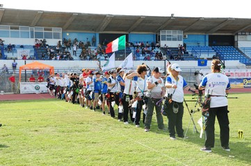 Campionati italiani di tiro con l'arco, i risultati della prima giornata a Bisceglie. Domani finali per gli assoluti a Trani