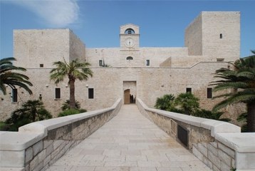 Immagina, non puoi: castello di Trani chiuso per sette domeniche fino a fine anno. La prima, oggi