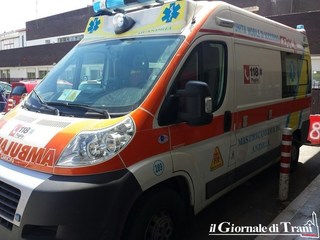 «Ma perché arrivate sempre tardi?» Equipaggio del 118 di Trani aggredito dal parente di un ferito. Il presidente del medici: «Adesso basta, il prefetto ci tuteli»