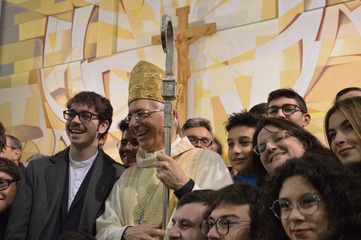 Venerdì 23 novembre a Trani l’arcivescovo incontra i giovani. Il messaggio di mons. D’Ascenzo