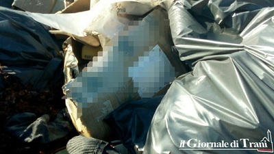 Com'è bello scaricare a Trani. Anche se, sulle buste, fai sapere chi sei