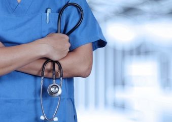 Infermieri precari, Delle Donne: «Contratti prorogati fino a fine anno»